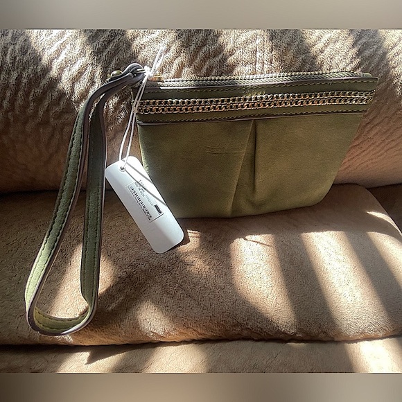 Wristlet Olive Green with Gold Accents β Charming Charlie - Picture 4 of 11